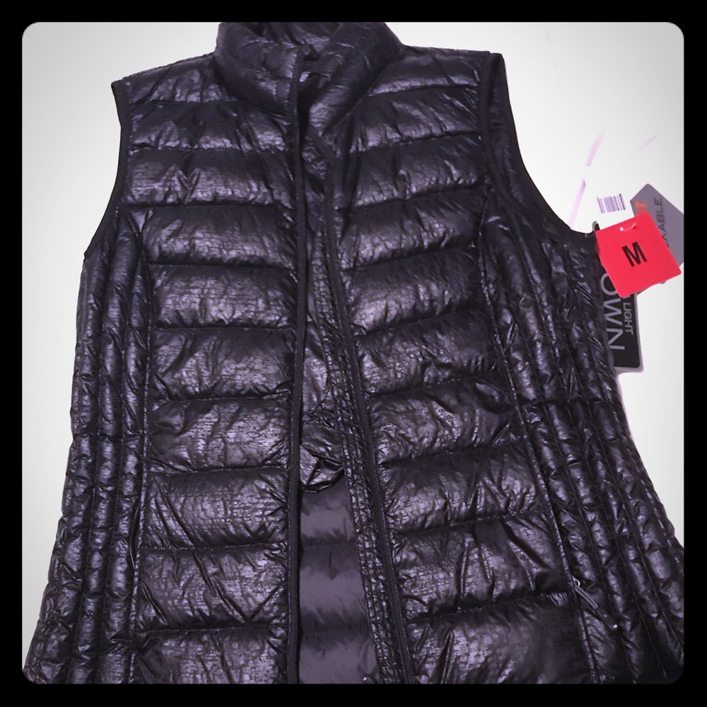 Black puffer vest